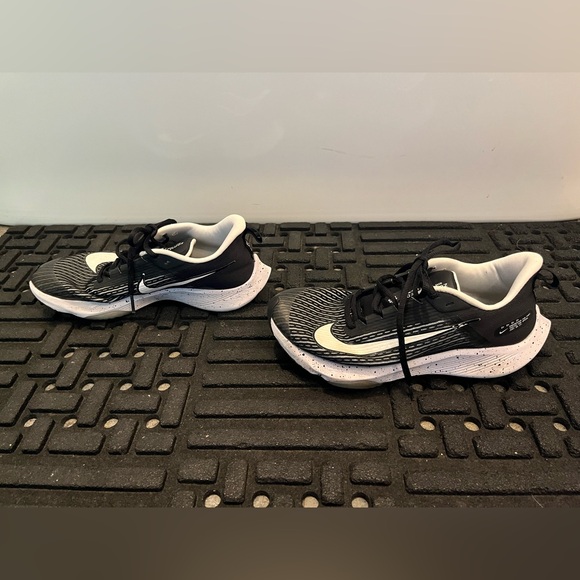 Nike Air Zoom Speed 2 - Black & White Road Running Sneakers.  Size 5.5Y - Picture 3 of 7